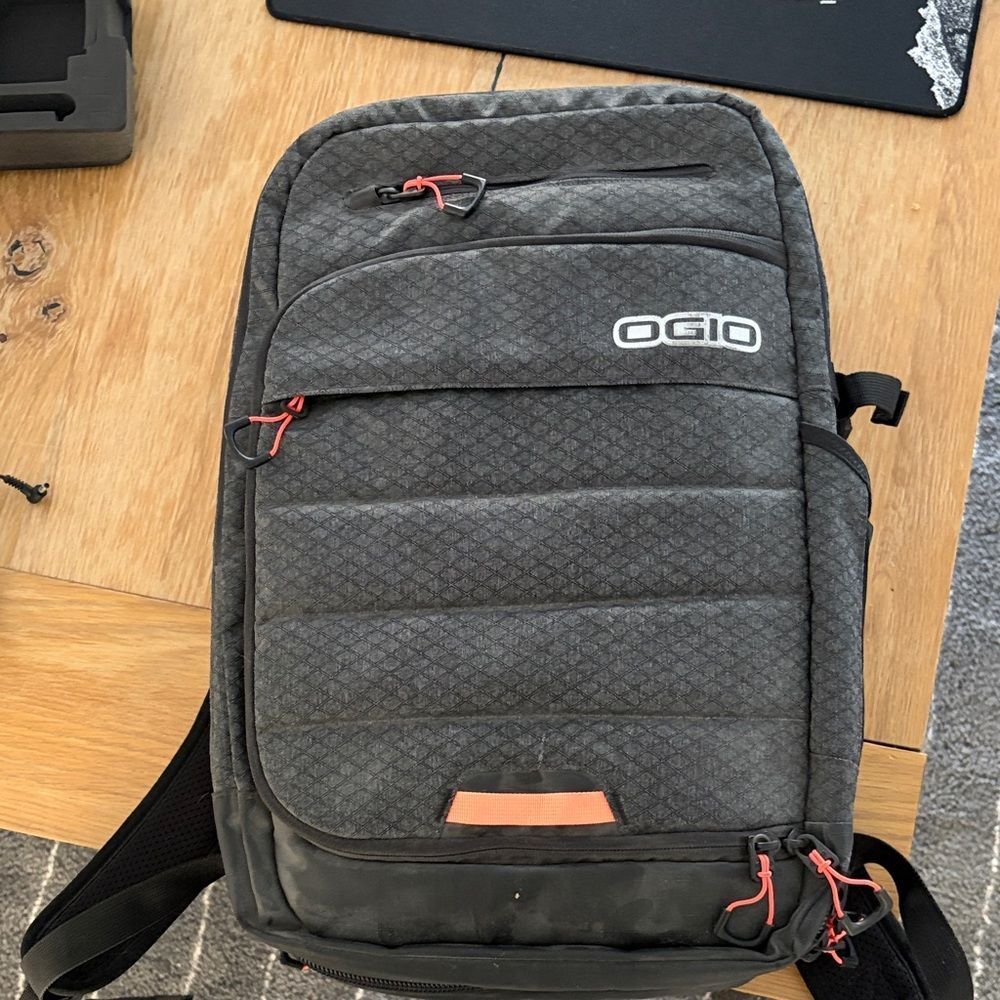 Like new Ogio all access camera bag / backpack